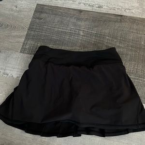 Black Lululemon ruffled tennis skirt